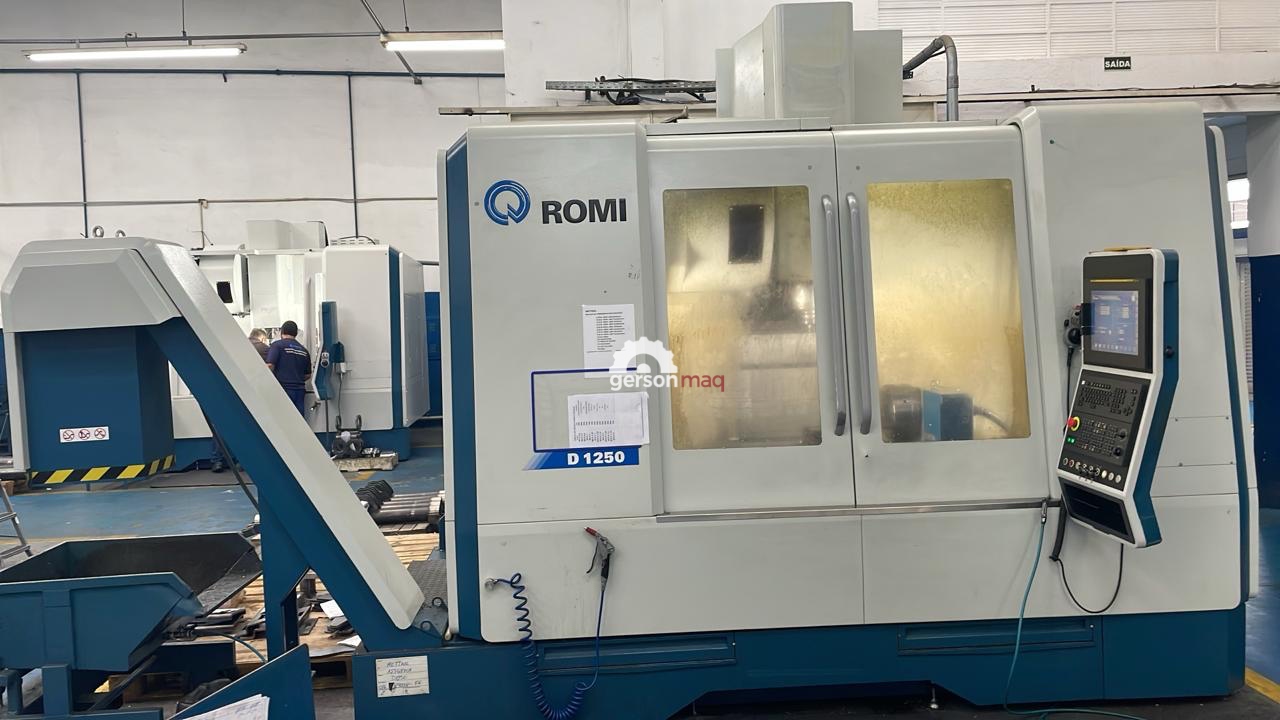 CENTRO DE USINAGEM ROMI D1250 - ANO 2023 - QUARTO EIXO - REFRIGERAÇÃO INTERNA
